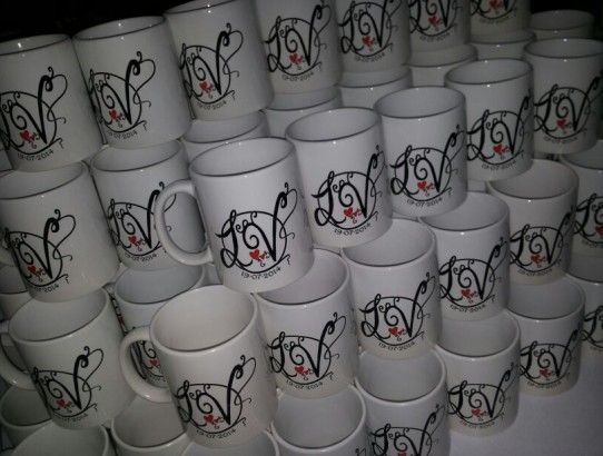 Tazas personalizadas para celebraciones especiales (bodas, comuniones)