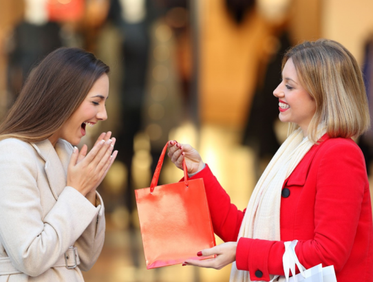 Regalos personalizados para amigos en San Valentín, ¡diles que los quieres!