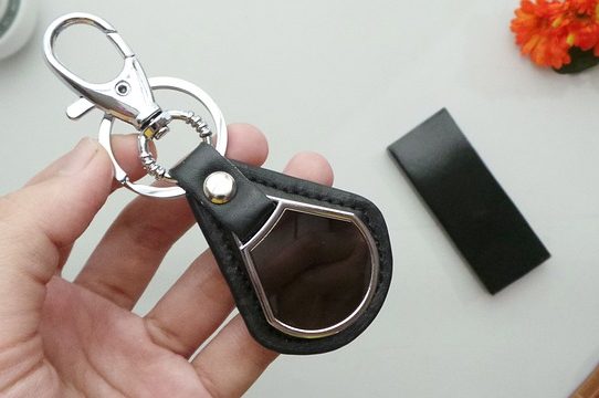 Ventajas de invertir en artículos de oficina personalizados en una empresa